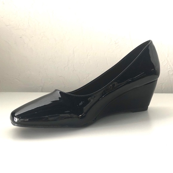 pierre dumas wedges black